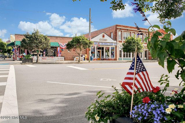 311 Champion Court SE, Southport, NC 28461