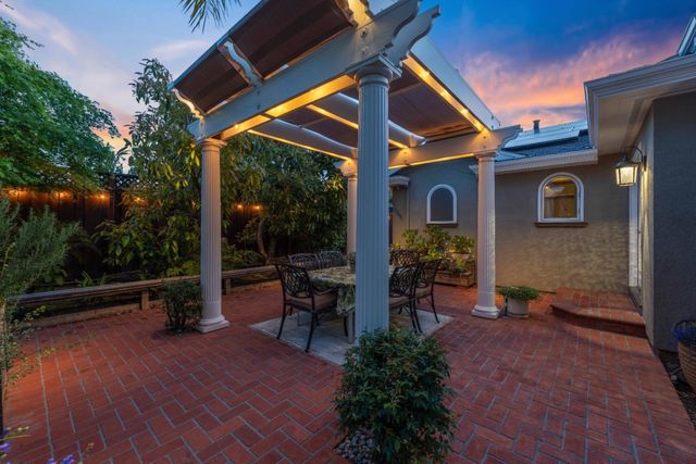 1487 Fallen Leaf Lane, Los Altos, CA 94024