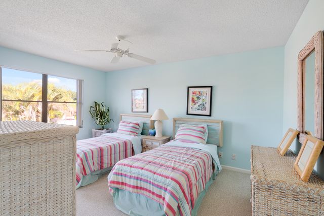 856 Windermere Way, Palm Beach Gardens, FL 33418