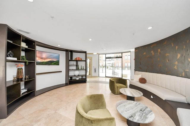 6363 San Felipe Street 213, Houston, TX 77057