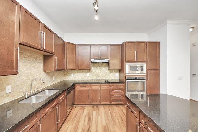 6363 San Felipe Street 213, Houston, TX 77057