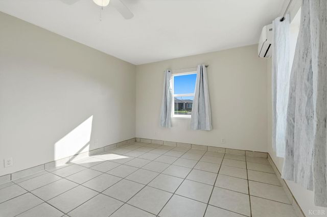 402 E Elm Street, Hanford, CA 93230
