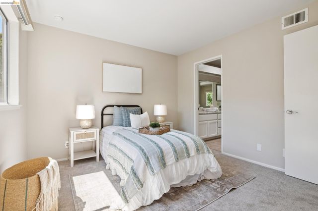 1563 Carpentier, San Leandro, CA 94577