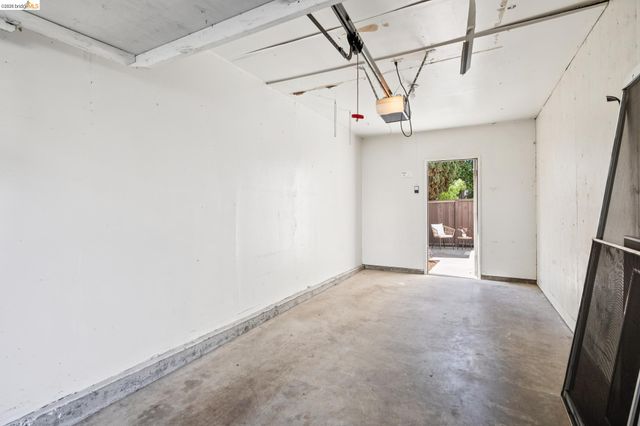1563 Carpentier, San Leandro, CA 94577