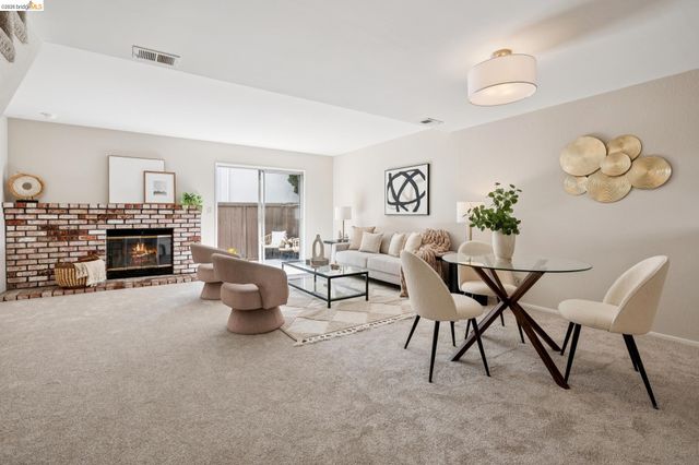 1563 Carpentier, San Leandro, CA 94577