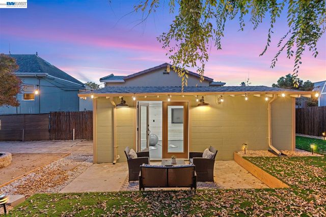 968 62nd st, Oakland, CA 94608