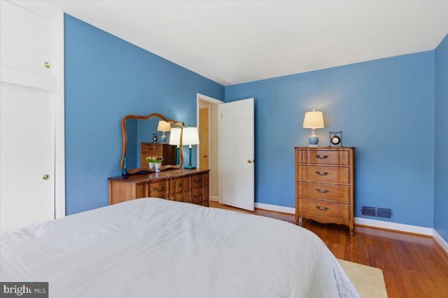 4703 EXETER ST, Annandale, VA 22003