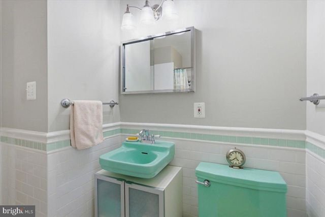 4703 EXETER ST, Annandale, VA 22003