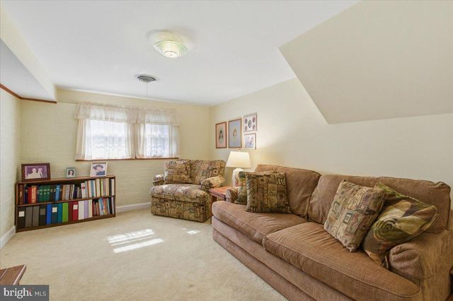 4703 EXETER ST, Annandale, VA 22003