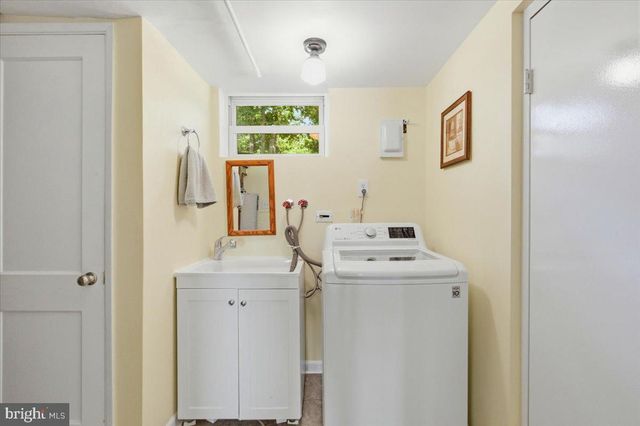 4703 EXETER ST, Annandale, VA 22003