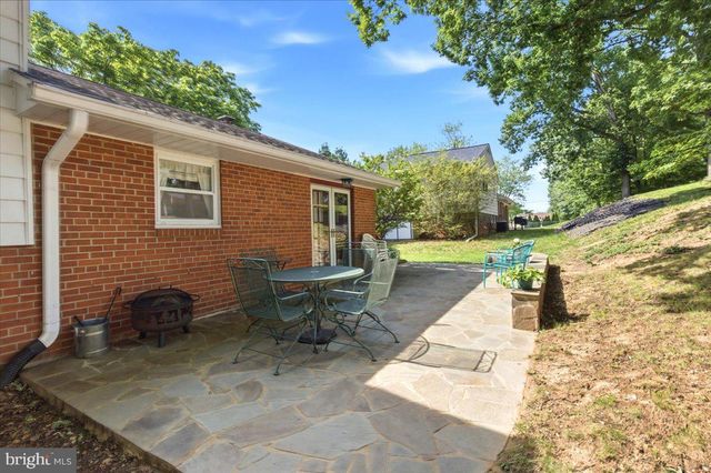 4703 EXETER ST, Annandale, VA 22003