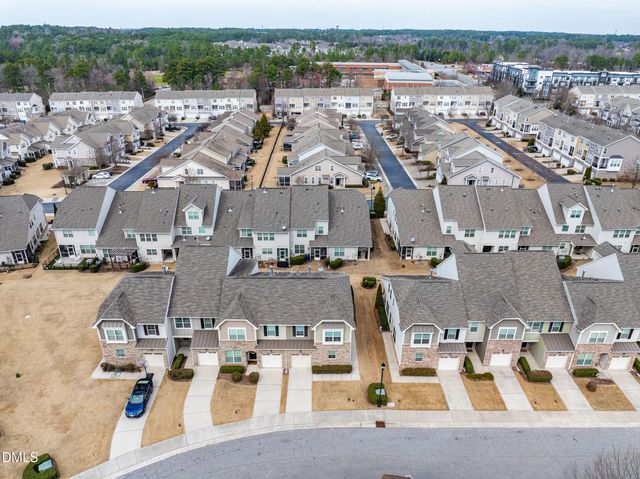 9318 Lennox Laurel Circle, Raleigh, NC 27617