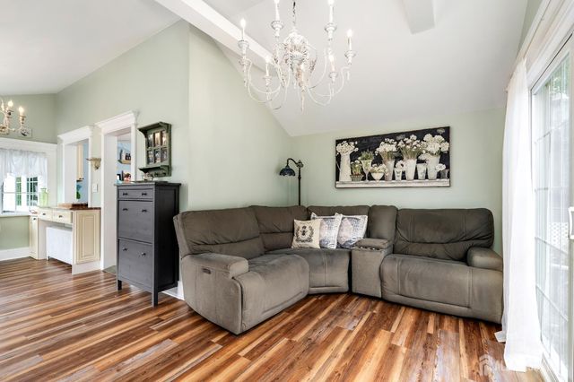 61 Laurel Avenue, Franklin, NJ 08528