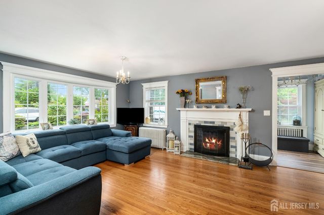 61 Laurel Avenue, Franklin, NJ 08528