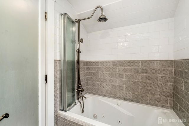 61 Laurel Avenue, Franklin, NJ 08528