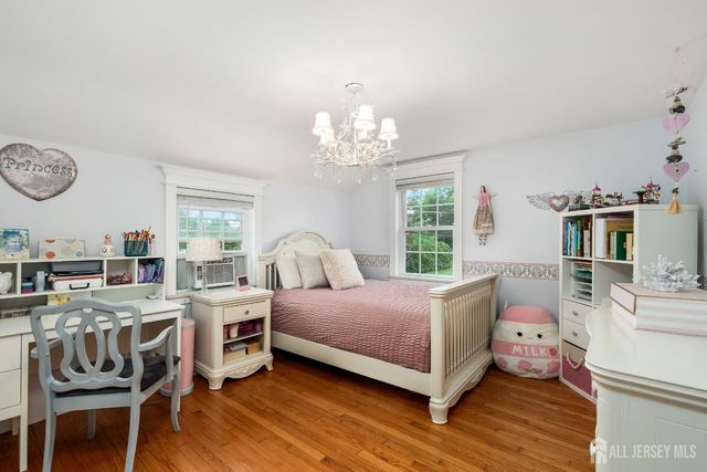61 Laurel Avenue, Franklin, NJ 08528