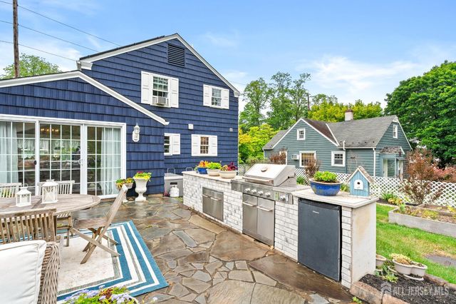 61 Laurel Avenue, Franklin, NJ 08528