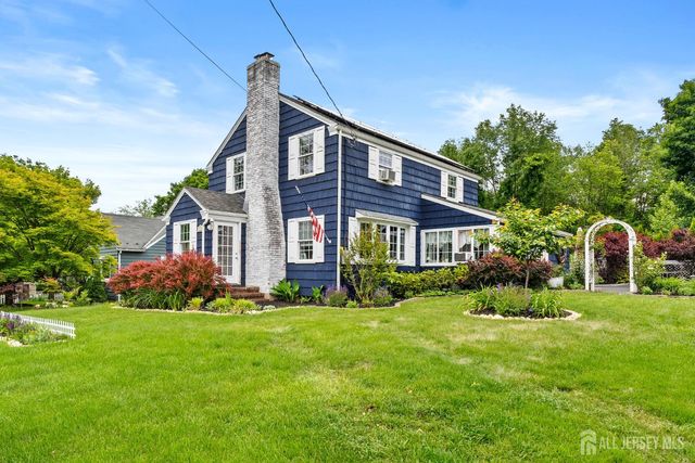 61 Laurel Avenue, Franklin, NJ 08528