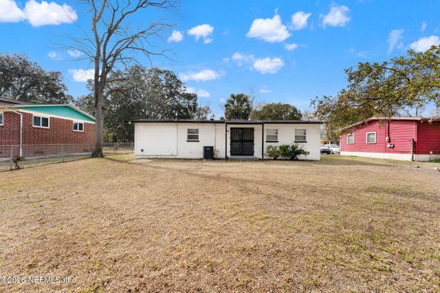 5017 DOSTIE Drive S, Jacksonville, FL 32209