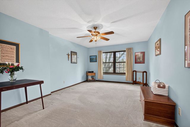 1360 Kimberly Ridge Road 209, Bettendorf, IA 52722