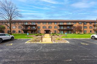 1360 Kimberly Ridge Road 209, Bettendorf, IA 52722