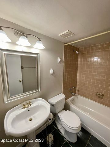 1664 Sunny Brook Lane NE 101, Palm Bay, FL 32905