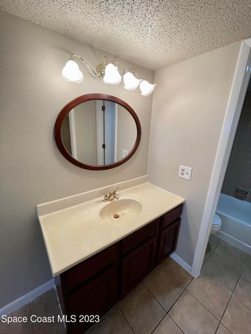 1664 Sunny Brook Lane NE 101, Palm Bay, FL 32905