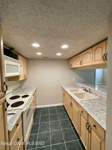 1664 Sunny Brook Lane NE 101, Palm Bay, FL 32905