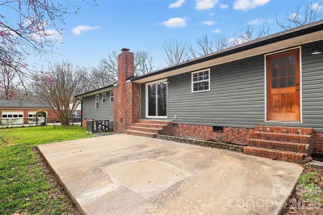 1103 White Oaks Circle, Monroe, NC 28112