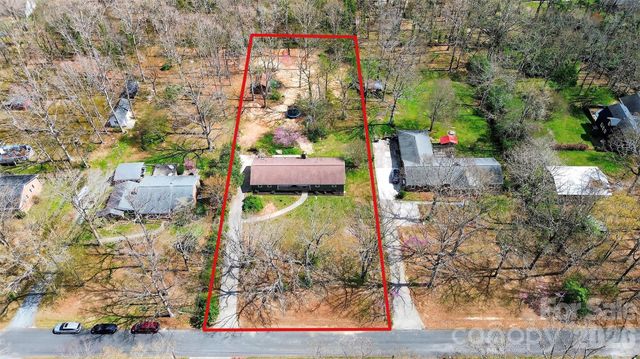 1103 White Oaks Circle, Monroe, NC 28112