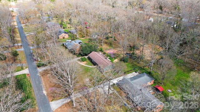 1103 White Oaks Circle, Monroe, NC 28112