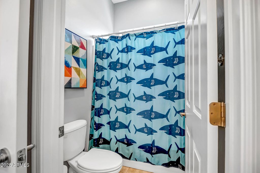 Image 32 of property listing at 41318 N Bent Creek Way, Anthem, AZ 85086