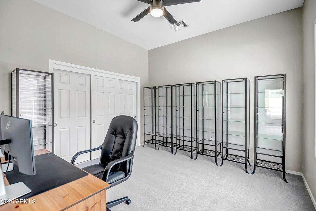 Image 34 of property listing at 41318 N Bent Creek Way, Anthem, AZ 85086