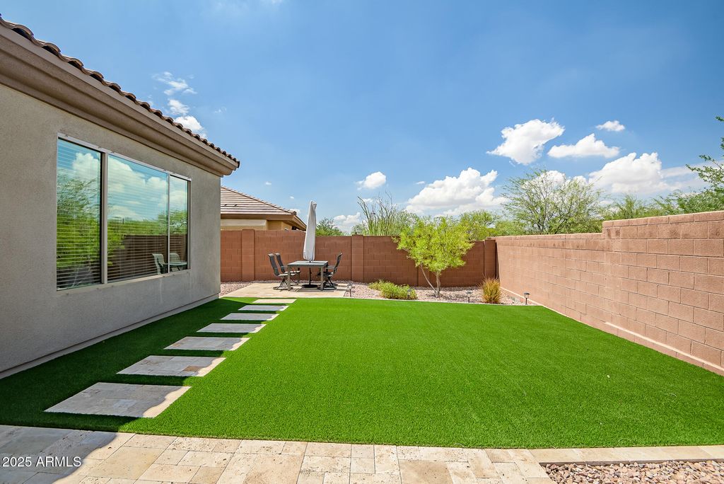 Image 41 of property listing at 41318 N Bent Creek Way, Anthem, AZ 85086