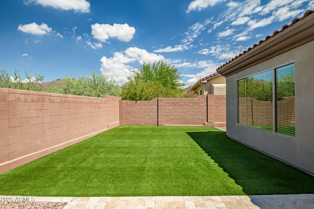 Image 42 of property listing at 41318 N Bent Creek Way, Anthem, AZ 85086