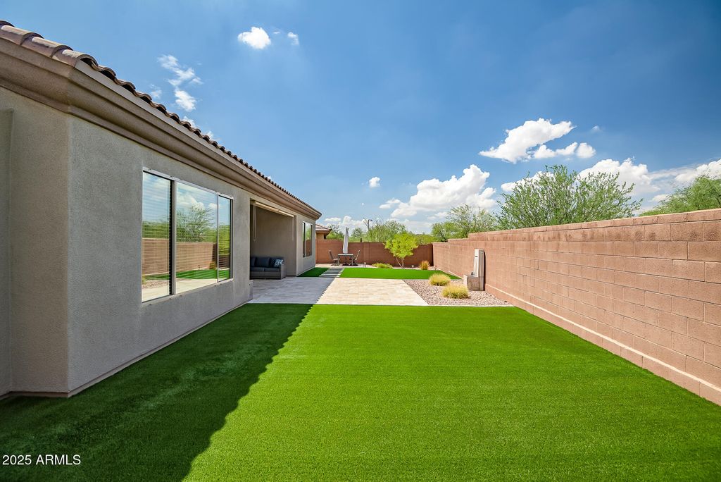 Image 44 of property listing at 41318 N Bent Creek Way, Anthem, AZ 85086