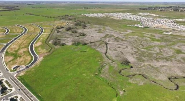 2049 Serendipity Dr, Roseville, CA 95747