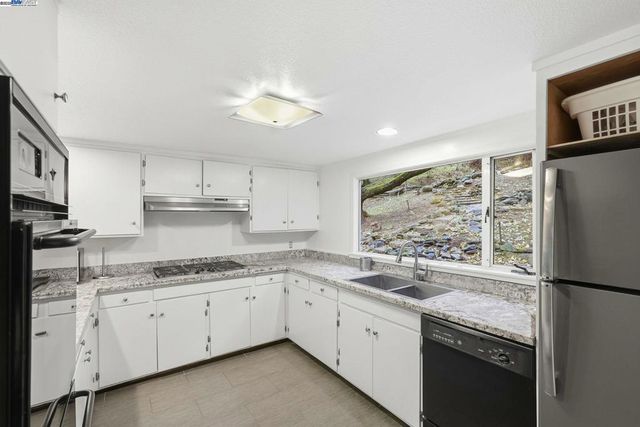 2929 Kilkare Rd, Sunol, CA 94586