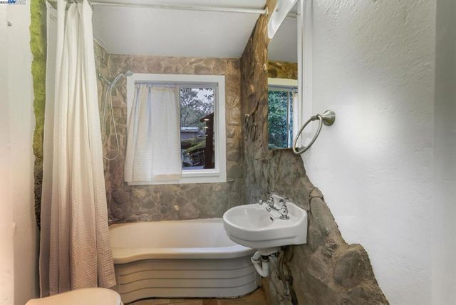 2929 Kilkare Rd, Sunol, CA 94586