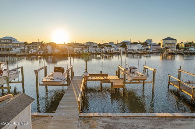 223 Moonlight Drive, Atlantic Beach, NC 28512