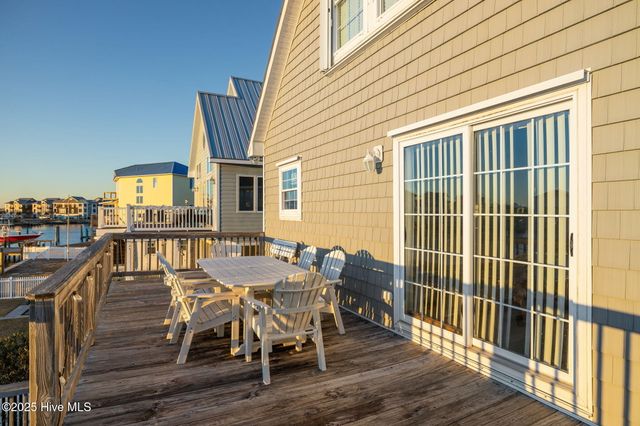 223 Moonlight Drive, Atlantic Beach, NC 28512