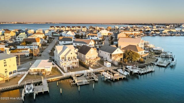 223 Moonlight Drive, Atlantic Beach, NC 28512