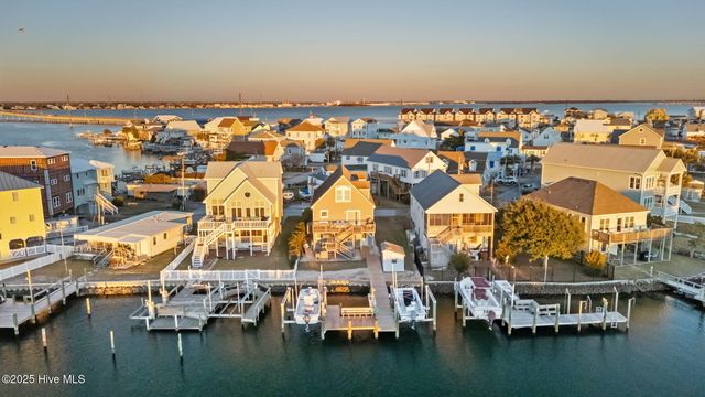 223 Moonlight Drive, Atlantic Beach, NC 28512