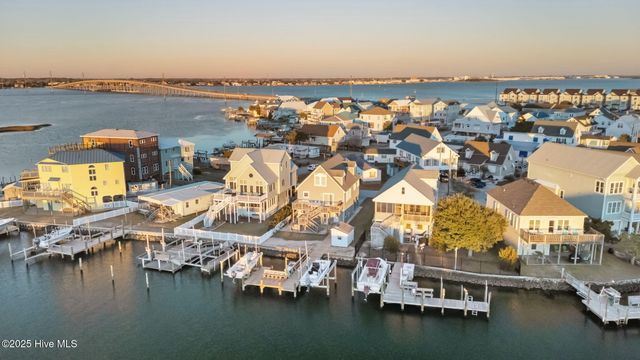 223 Moonlight Drive, Atlantic Beach, NC 28512