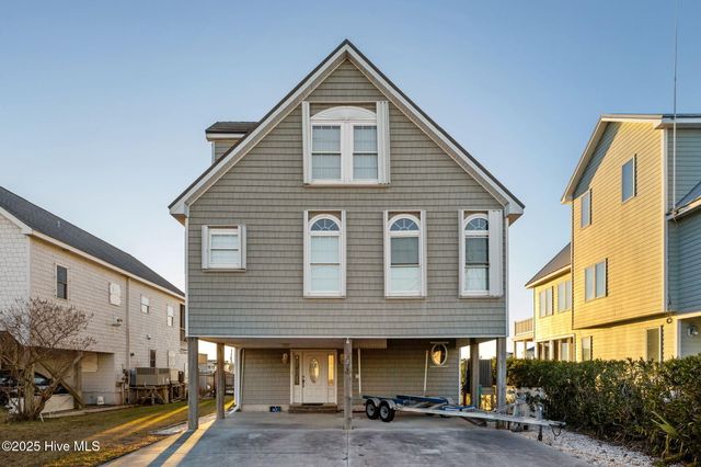 223 Moonlight Drive, Atlantic Beach, NC 28512