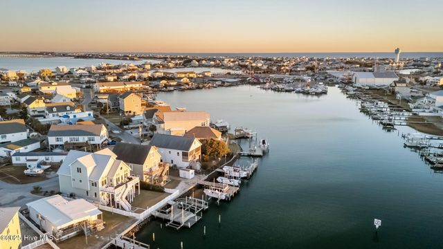 223 Moonlight Drive, Atlantic Beach, NC 28512