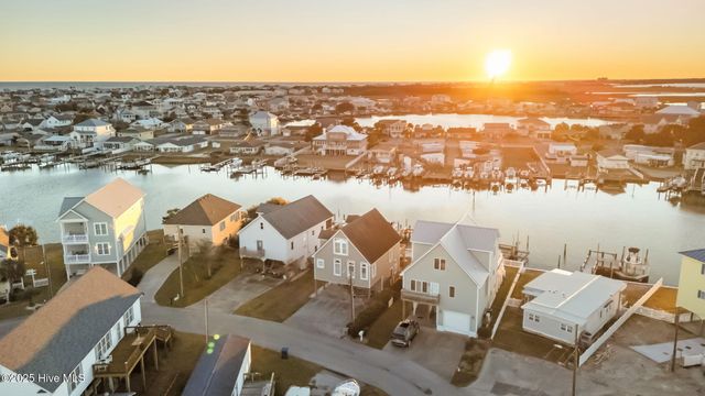 223 Moonlight Drive, Atlantic Beach, NC 28512