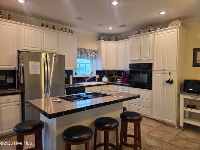 223 Moonlight Drive, Atlantic Beach, NC 28512