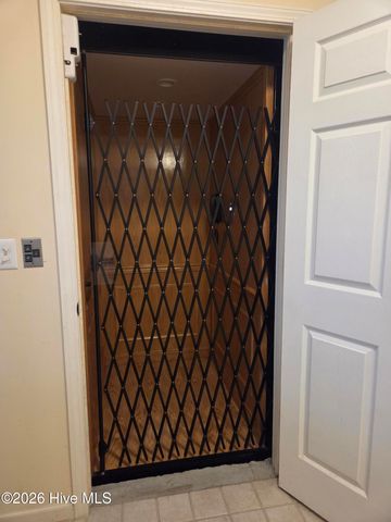 223 Moonlight Drive, Atlantic Beach, NC 28512