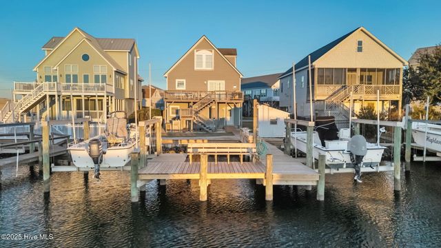 223 Moonlight Drive, Atlantic Beach, NC 28512